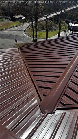 15 Woodland Drive, Madison, WV 25130