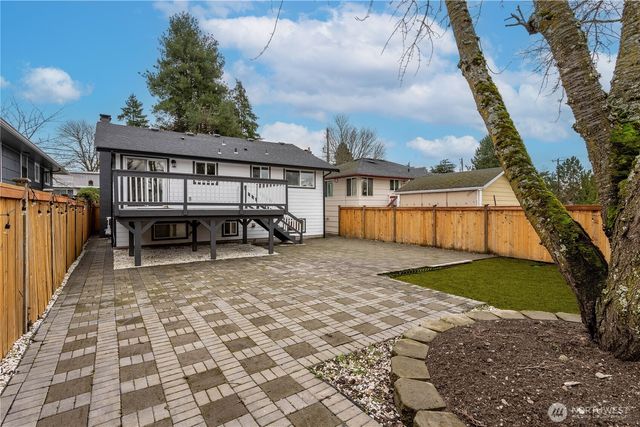 7305 32nd Avenue S, Seattle, WA 98118