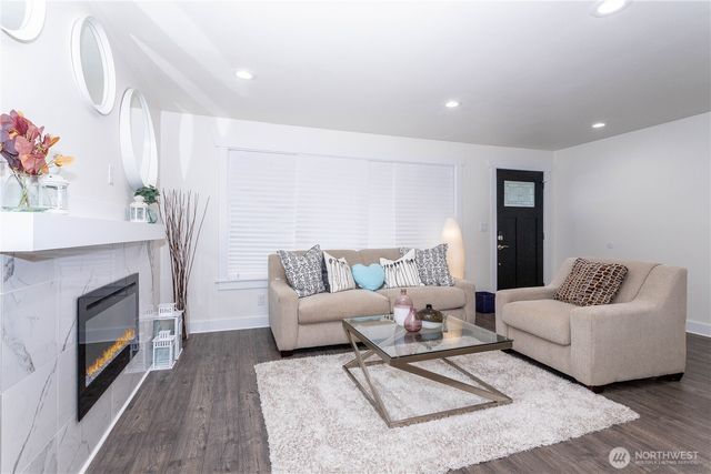 7305 32nd Avenue S, Seattle, WA 98118