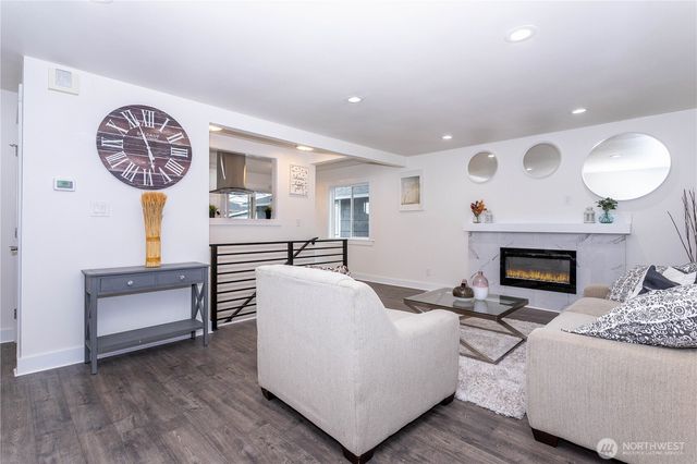 7305 32nd Avenue S, Seattle, WA 98118