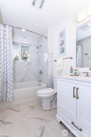 7305 32nd Avenue S, Seattle, WA 98118