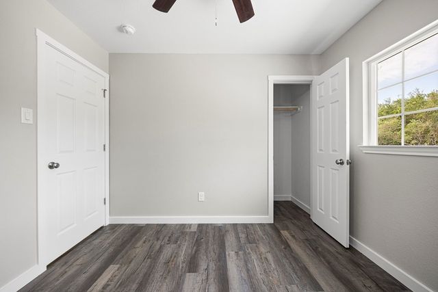 936 S 10th St, Aransas Pass, TX 78336