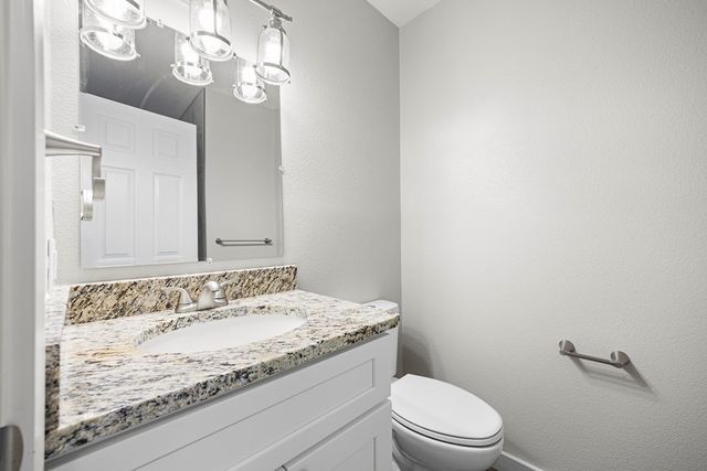 936 S 10th St, Aransas Pass, TX 78336