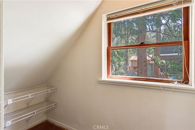 41126 Valley Of The Falls Drive, Forest Falls, CA 92339
