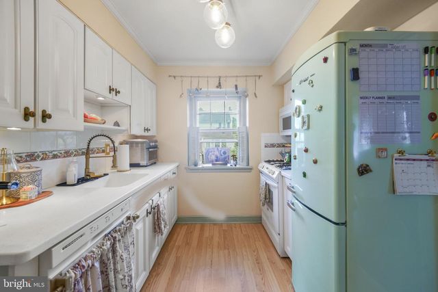 2111 RUSH RD, Abington, PA 19001