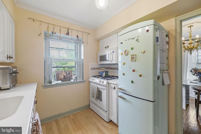 2111 RUSH RD, Abington, PA 19001