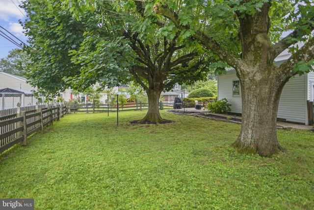2111 RUSH RD, Abington, PA 19001