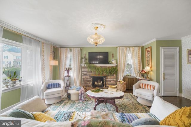 2111 RUSH RD, Abington, PA 19001