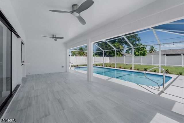 623 SE 31st LN, Cape Coral, FL 33904