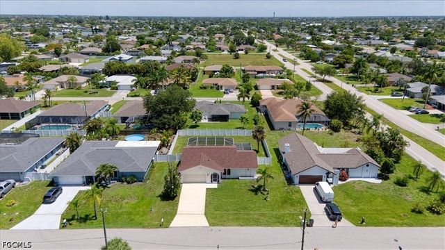623 SE 31st LN, Cape Coral, FL 33904