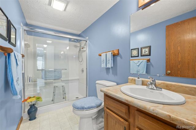 38454 Deer Creek Boulevard, Westland, MI 48185