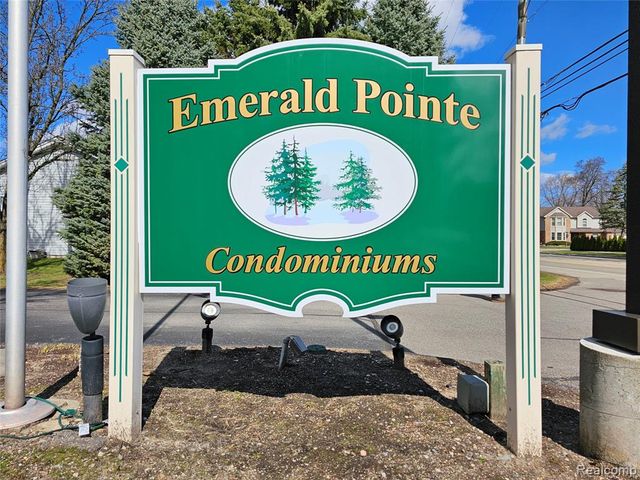 38454 Deer Creek Boulevard, Westland, MI 48185