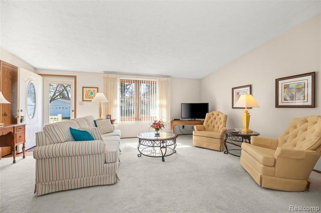 38454 Deer Creek Boulevard, Westland, MI 48185