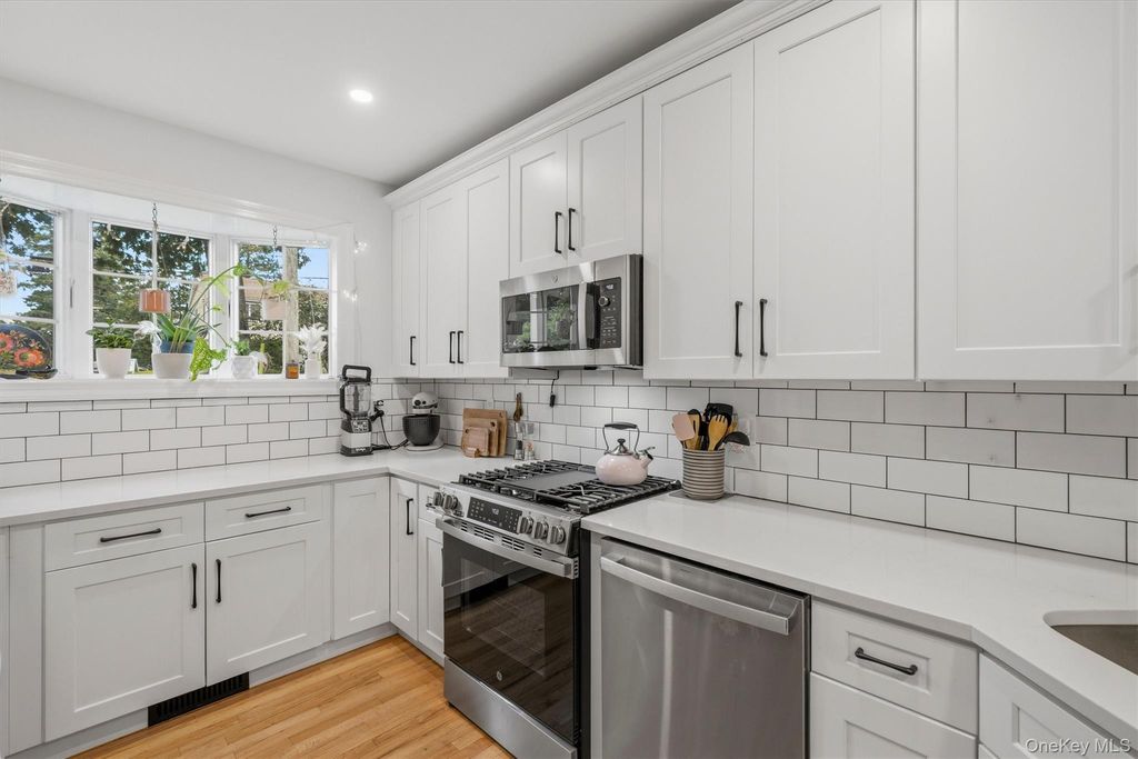 81 Overlook Drive, Valhalla, NY 10595 — photo 5