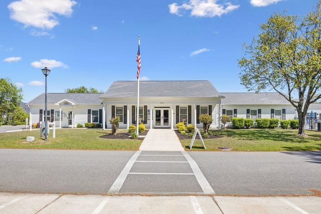 4385 Erie Dr., Little River, SC 29566