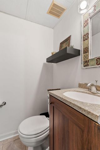 6558 Upper 35th Street N, Oakdale, MN 55128