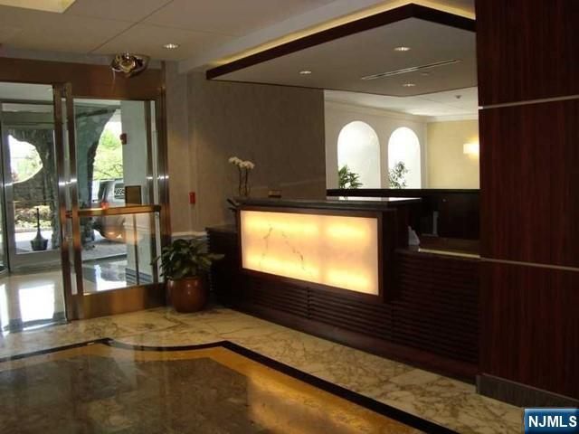 2100 Linwood Avenue 15P, Fort Lee, NJ 07024