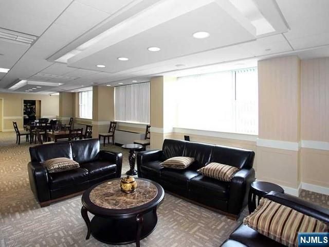 2100 Linwood Avenue 15P, Fort Lee, NJ 07024