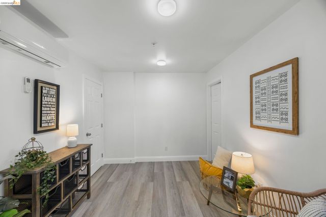 4737 Redding St, Oakland, CA 94619