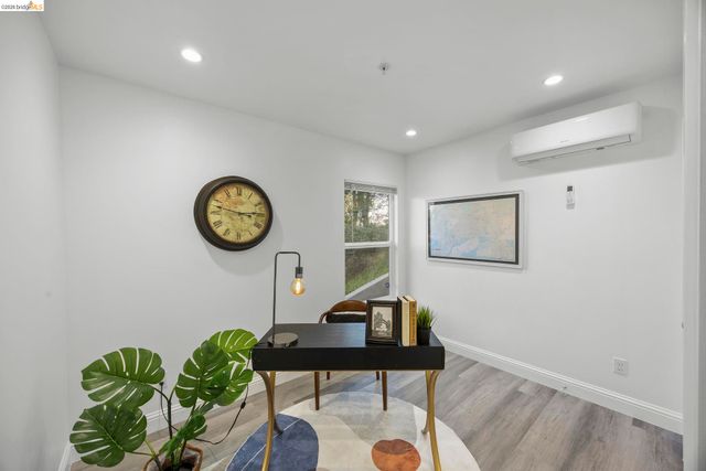 4737 Redding St, Oakland, CA 94619