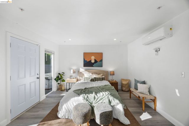 4737 Redding St, Oakland, CA 94619