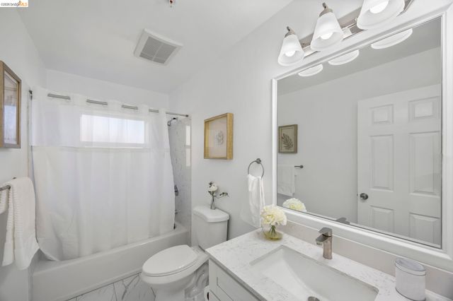 4737 Redding St, Oakland, CA 94619