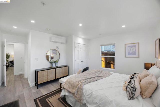 4737 Redding St, Oakland, CA 94619