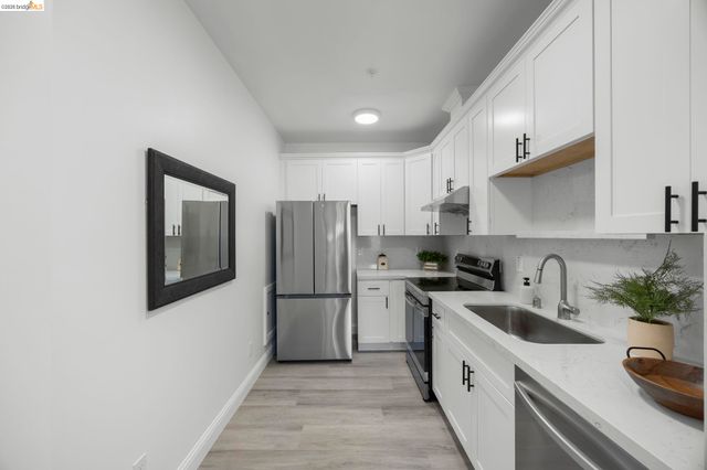 4737 Redding St, Oakland, CA 94619