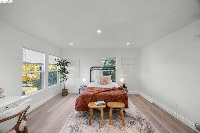 4737 Redding St, Oakland, CA 94619