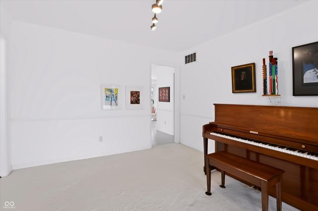 11709 Whisper Bay Court, Carmel, IN 46033