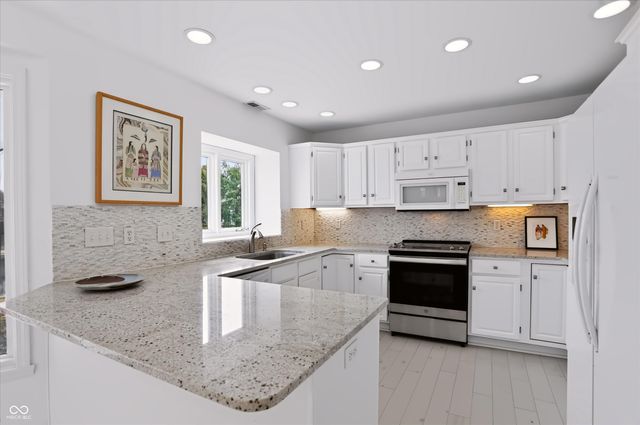 11709 Whisper Bay Court, Carmel, IN 46033