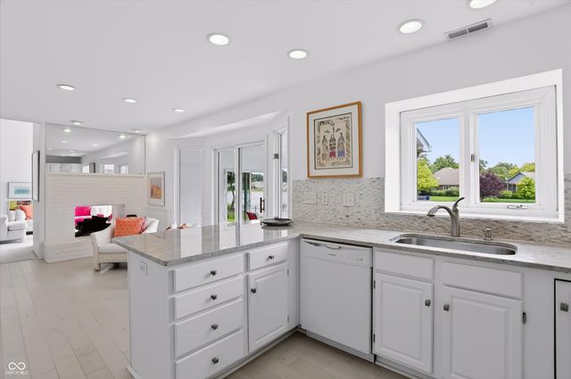 11709 Whisper Bay Court, Carmel, IN 46033
