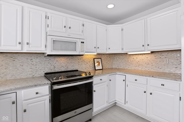 11709 Whisper Bay Court, Carmel, IN 46033
