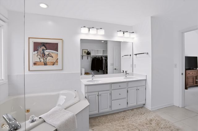11709 Whisper Bay Court, Carmel, IN 46033