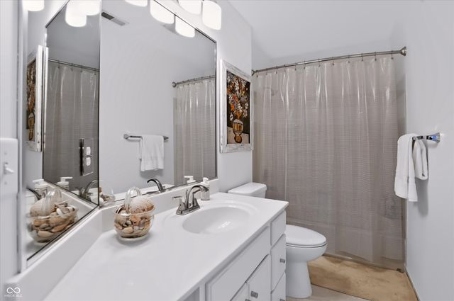 11709 Whisper Bay Court, Carmel, IN 46033