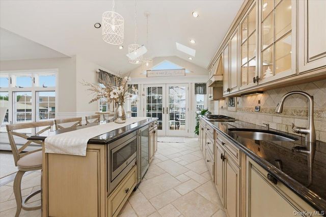 248 Bayview Avenue, Massapequa, NY 11758