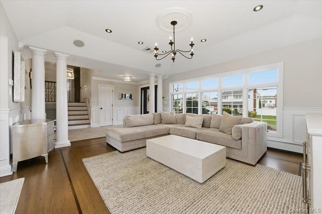 248 Bayview Avenue, Massapequa, NY 11758