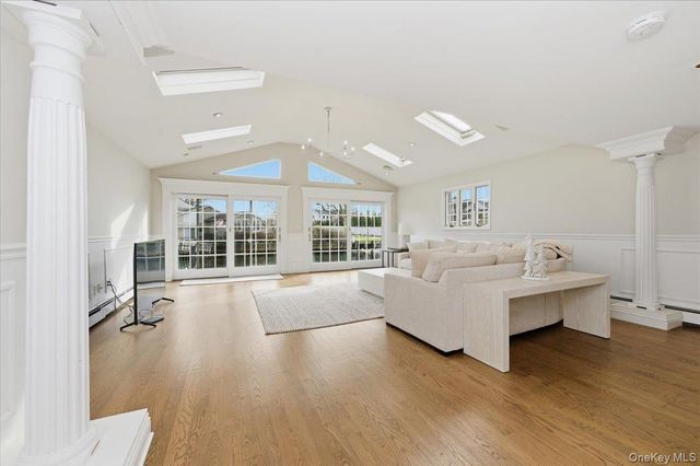 248 Bayview Avenue, Massapequa, NY 11758