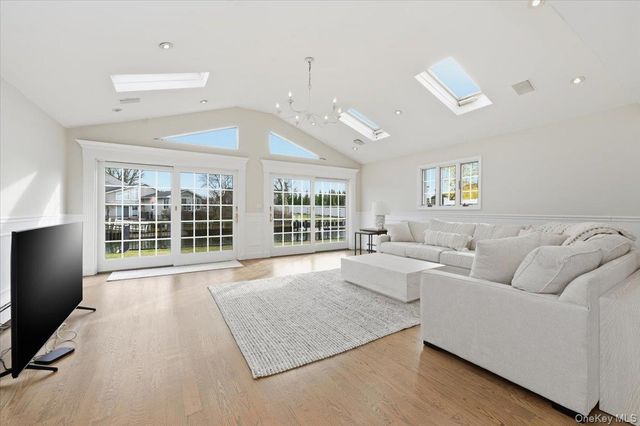 248 Bayview Avenue, Massapequa, NY 11758