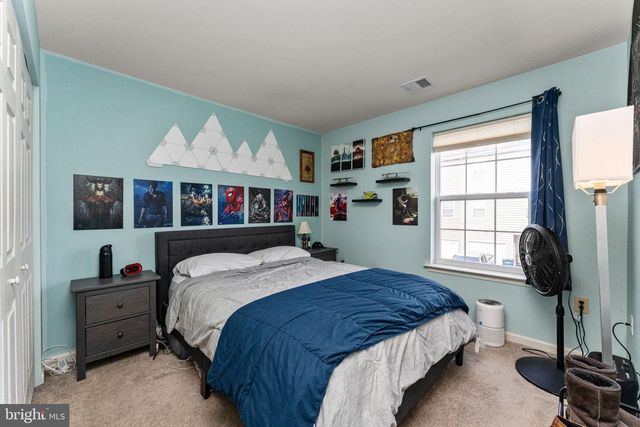 2062 BERKELEY DR, Pennsburg, PA 18073