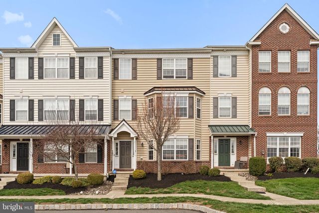 2062 BERKELEY DR, Pennsburg, PA 18073