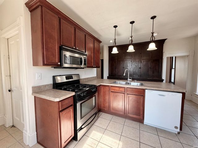 323 Madison Street, Plymouth, IN 46563