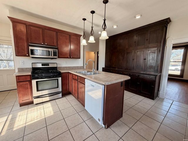 323 Madison Street, Plymouth, IN 46563