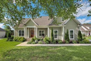 69 Stone Creek Blvd, Mcminnville, TN 37110