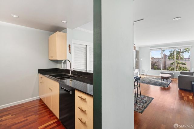 140 South Van Ness Avenue 309, San Francisco, CA 94103