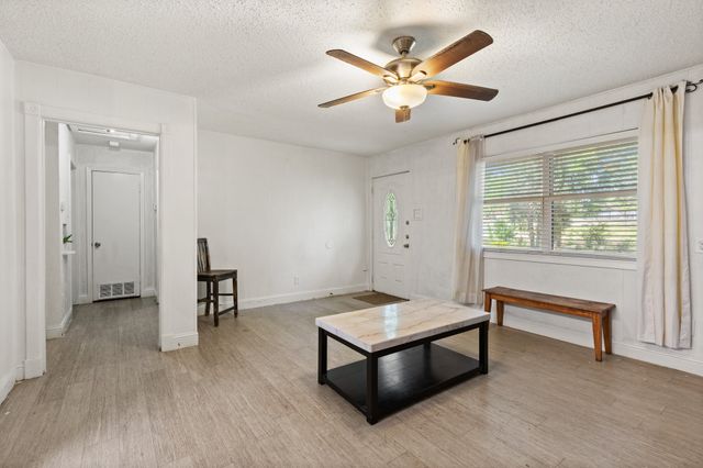312 N Sam Houston Road, Mesquite, TX 75149
