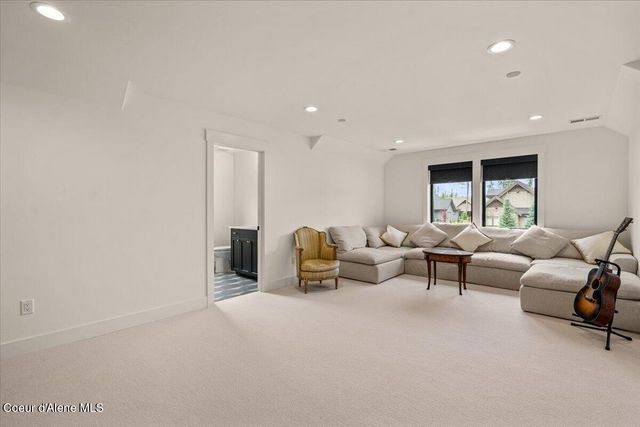 11696 N Burdock CT, Hayden, ID 83835