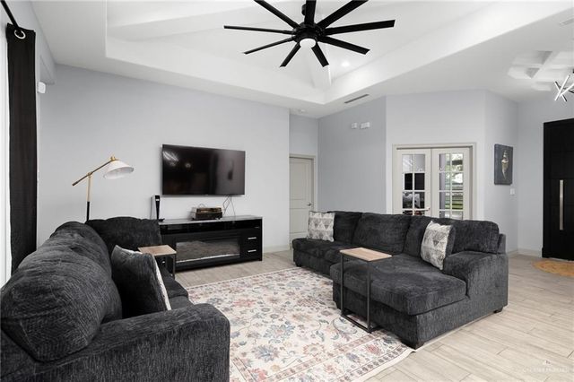 1435 Pinto Drive, Alamo, TX 78516