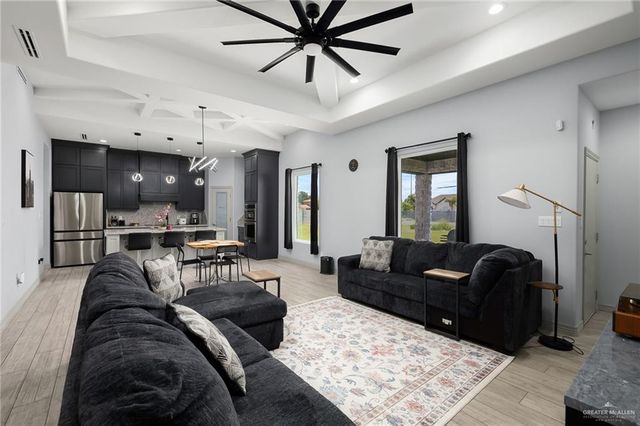 1435 Pinto Drive, Alamo, TX 78516