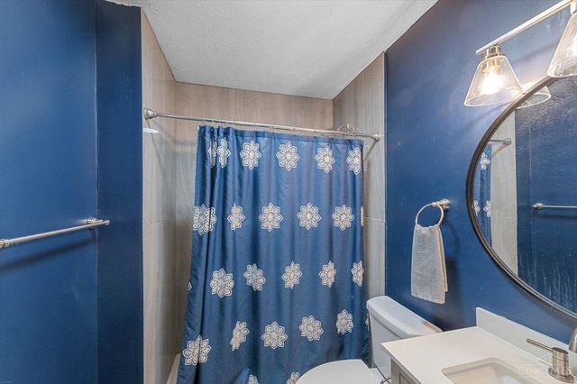 388 Thomas Drive, Franklin, OH 45005